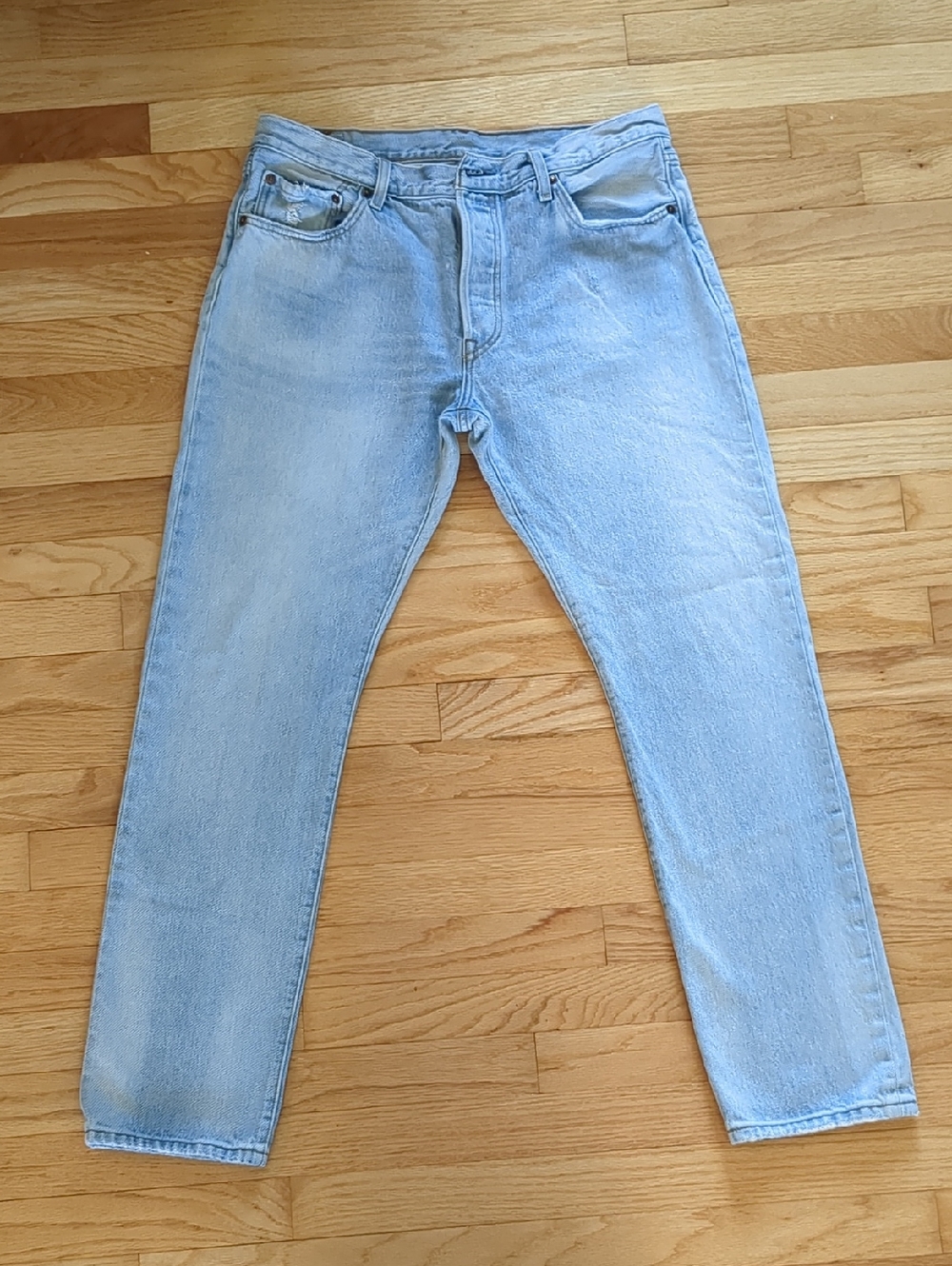Men's Levi's 501 Retro Classic 90s Light Wash Straight Leg Jeans